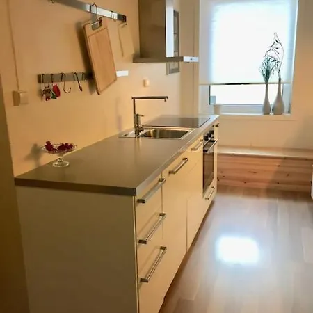 Sentrum, Hele Leiligheten, 70 Kvm Apartment *